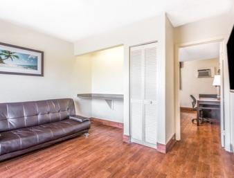 Econo Lodge Inn & Suites Florida City Oda fotoğraf
