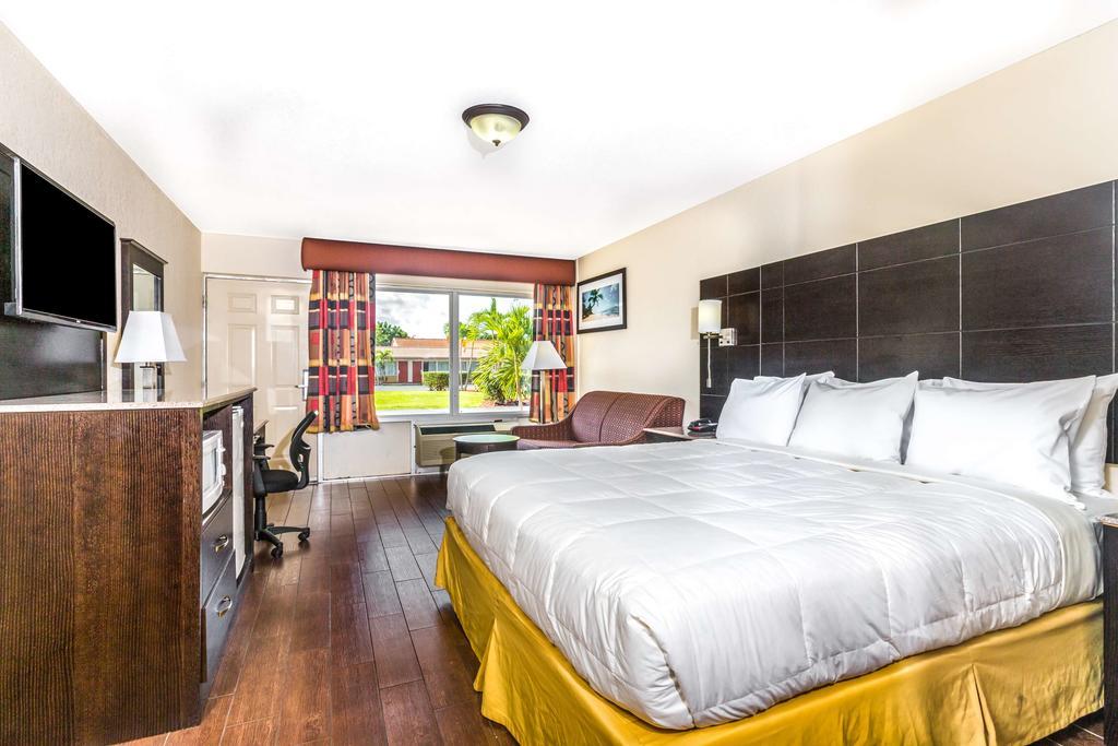 Econo Lodge Inn & Suites Florida City Dış mekan fotoğraf