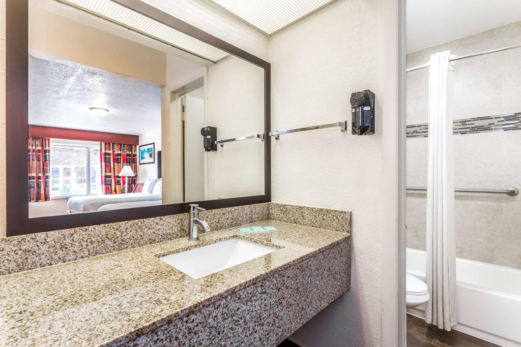 Econo Lodge Inn & Suites Florida City Dış mekan fotoğraf